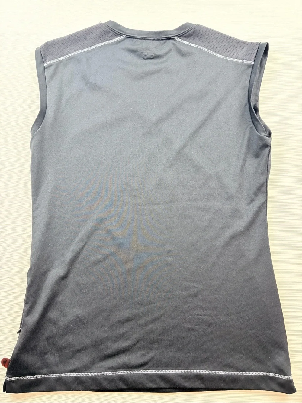 ALO Yoga Women’s Black V-Neck Sleeveless Tank Top